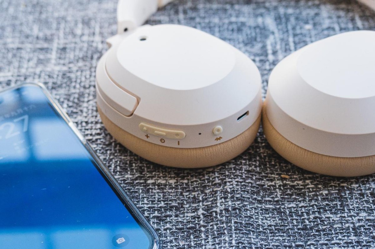 旅行中必带的三件东西,旅行必备10件神器降噪耳机