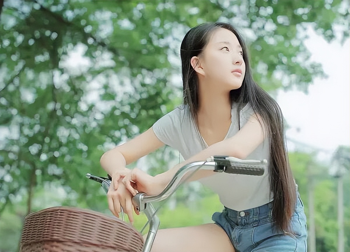 面对故意不理你的人,当一个男人故意冷落你时你就赢了