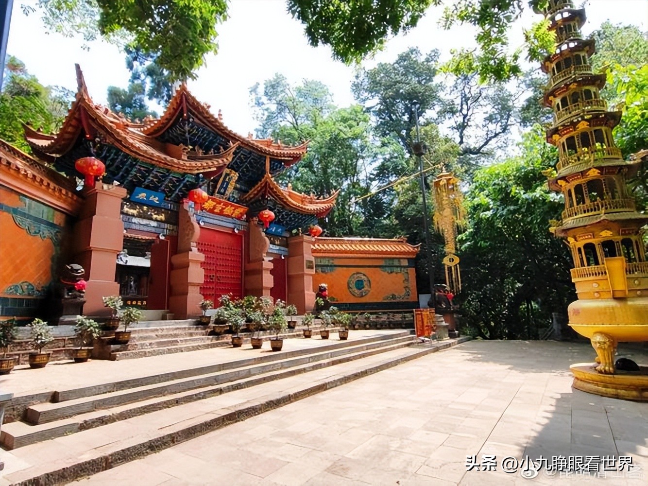 云南旅游一女的买石头,云南旅游必买石头