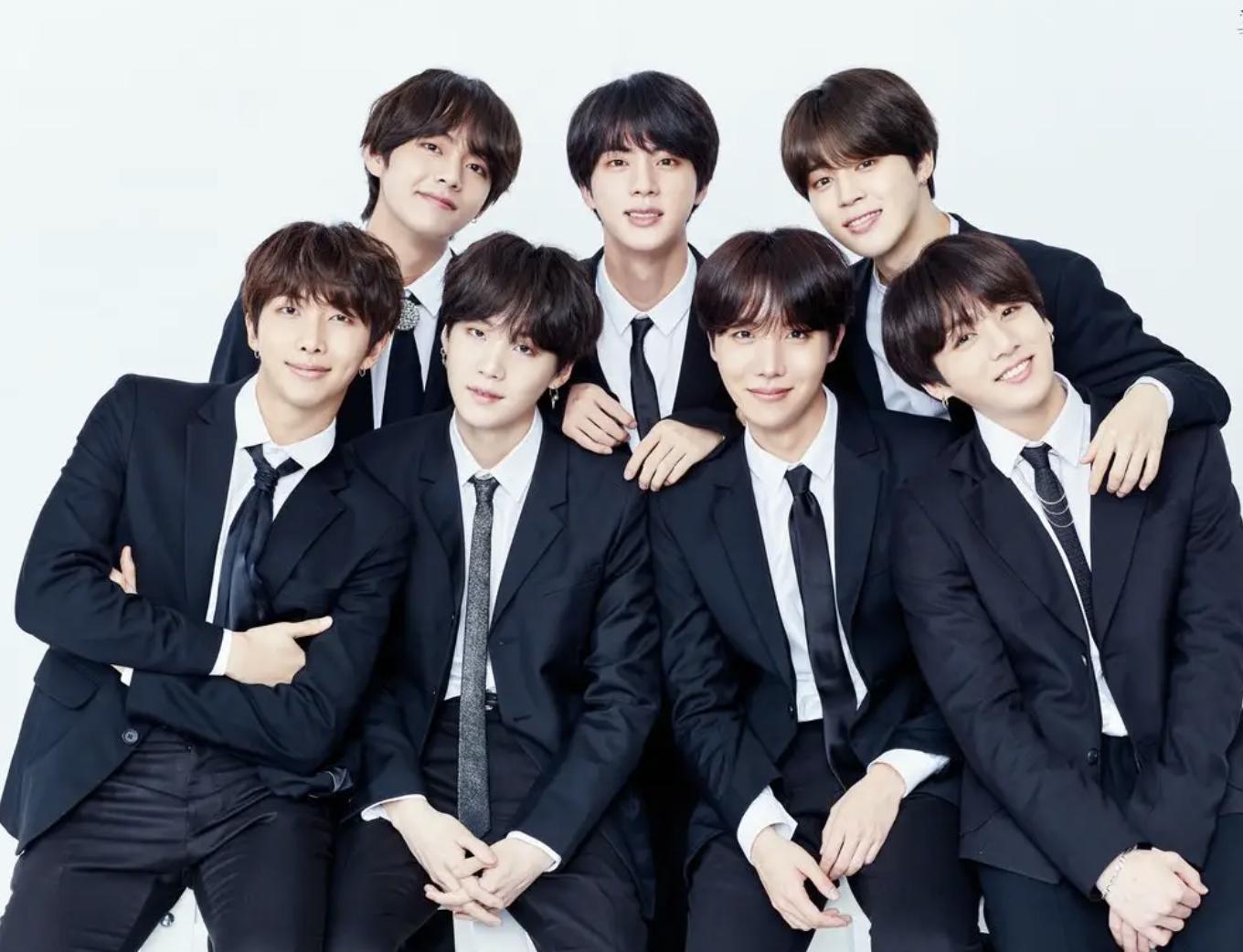 田柾国献唱世界杯：25岁“满分男友”太励志，韩国有条“柾国路”