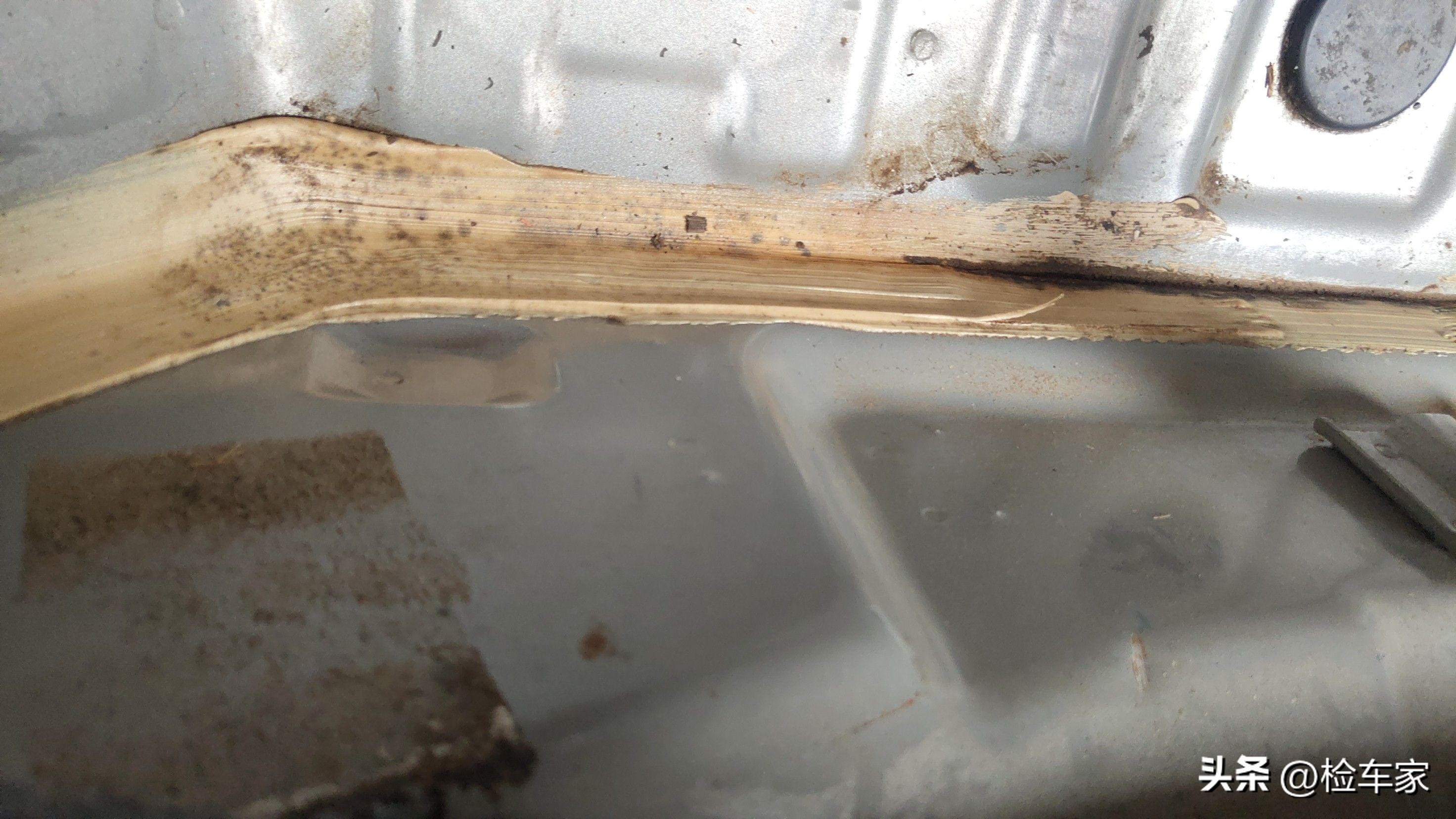 8年只开了不到2万公里的车能买不,8年才2万公里的车需要换轮胎吗