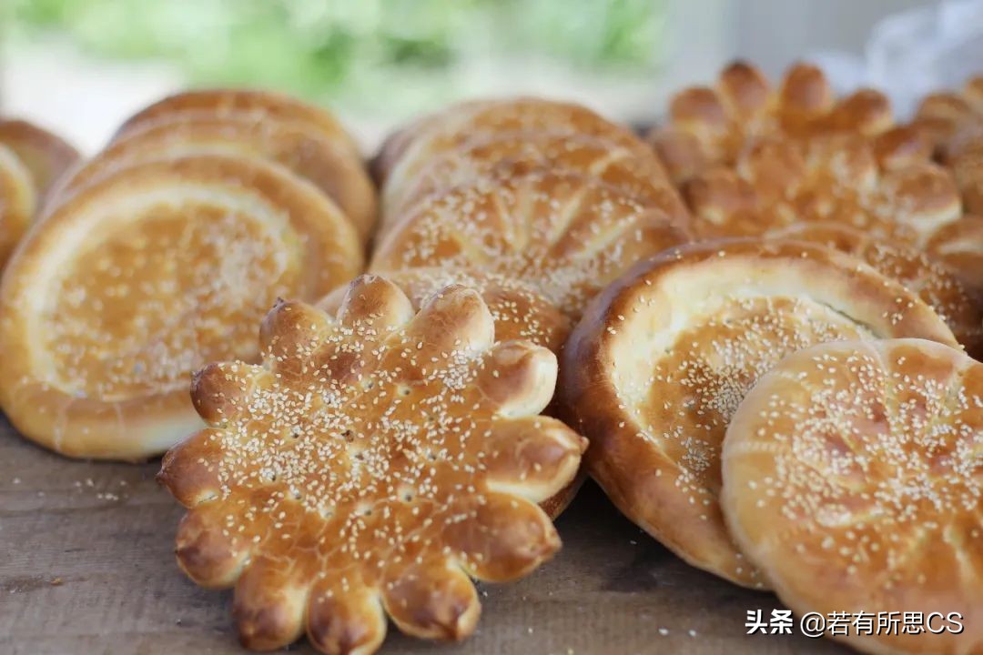 去新疆旅游的美女,去苏州旅游的女人