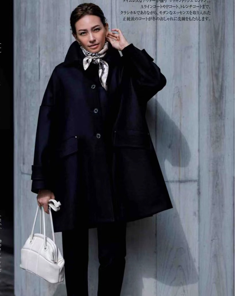 红格子大衣的穿搭技巧,穿大衣有技巧这样穿才好看