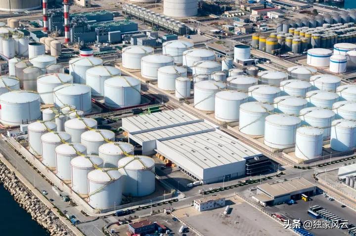 油价调整对国内石油市场有何影响,石油危机解决了油价会便宜吗