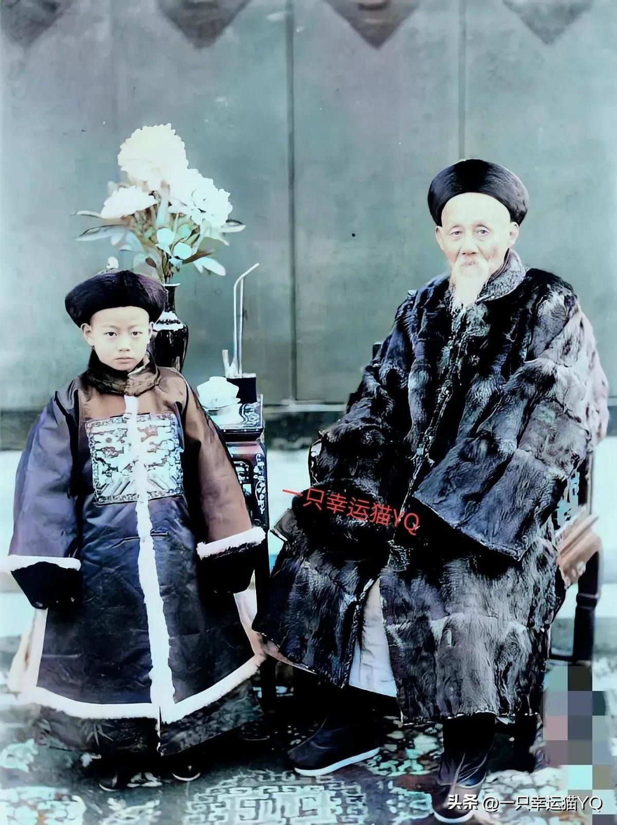 日军日记：*安妇慰**不服从管教，我很愤怒，用*刀刺**插入她的*体下**