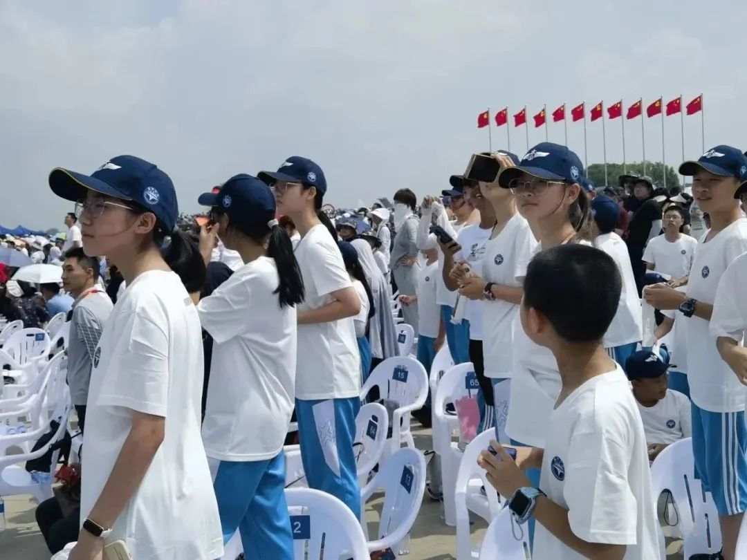 追梦空天凌云志振翅鸿雁赋能时——首都师范大学附属中学育鸿学校