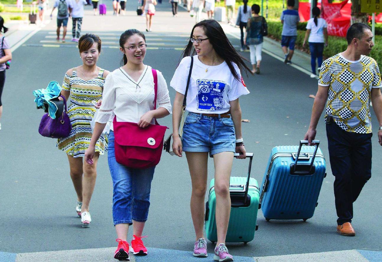 管好你们的学生！大学生在评论区要东西，洛阳理工神回复逗笑众人