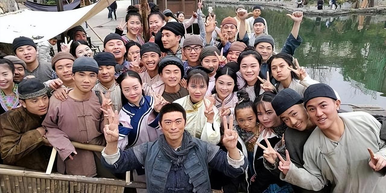 横店群演泛滥视频,横店群演大妈真实生活