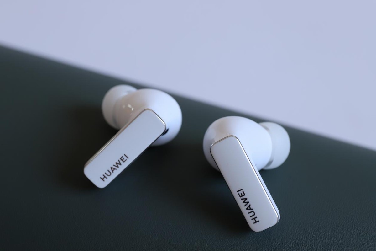 华为耳机freebudspro对比tws2e,华为freebudspro和airpodspro