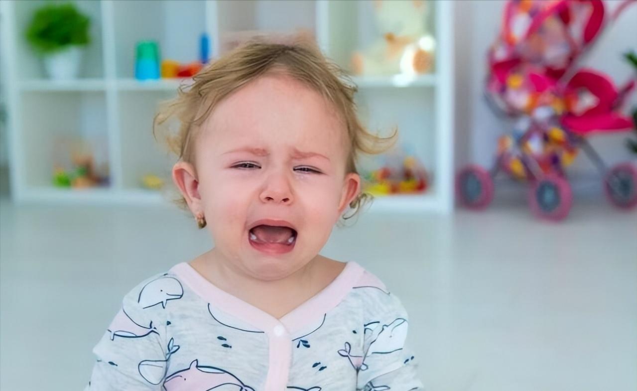 2岁宝宝哭闹一招搞定,宝宝2岁不到脾气倔强怎么办