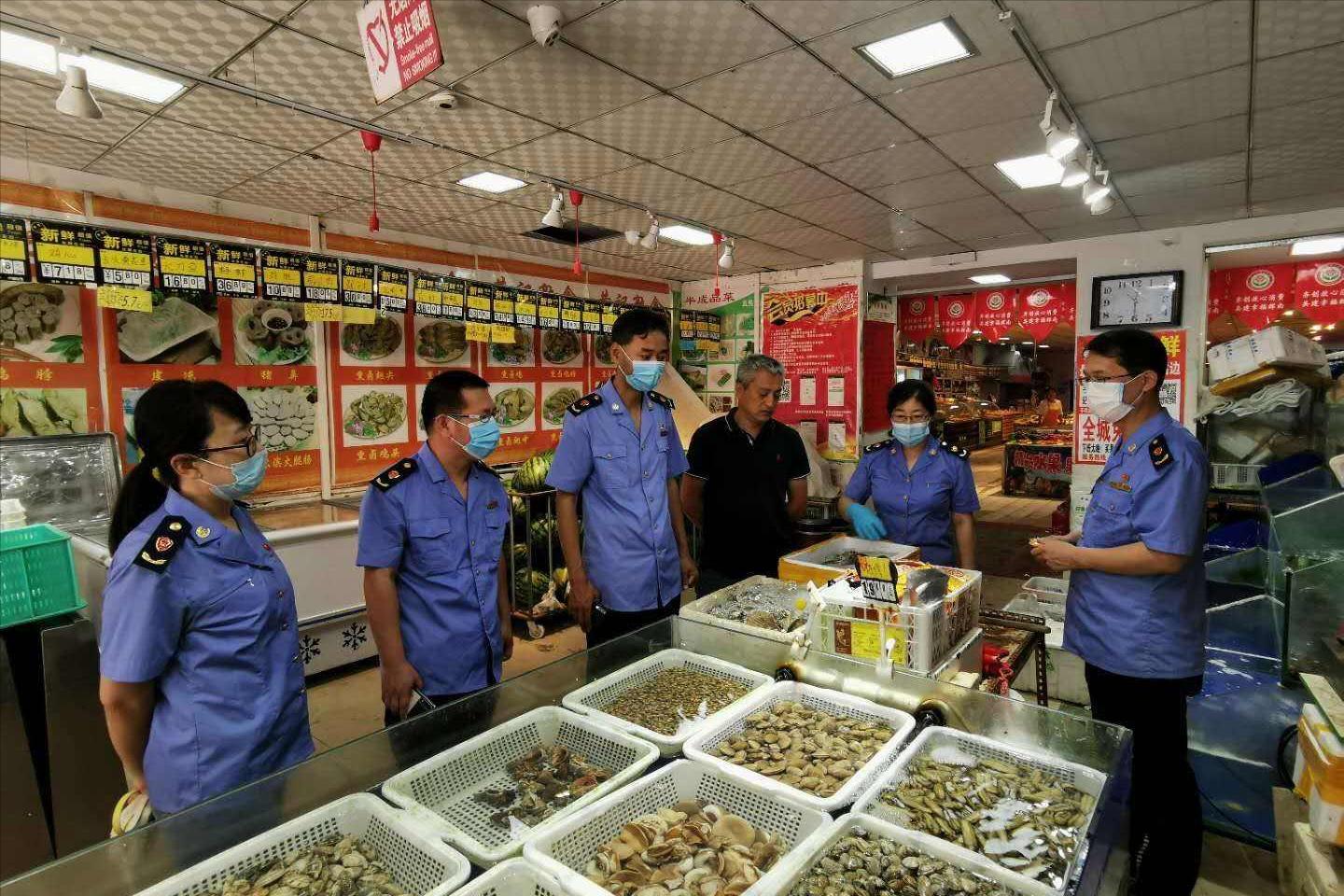 三亚海鲜市场惊现五两秤你怎么看,三亚海鲜市场“五两鬼秤”网评