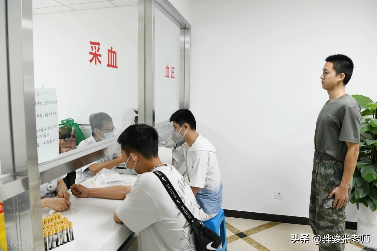 直招军士预报名开始，无论是士官还是军士，都是大学生不错的选择