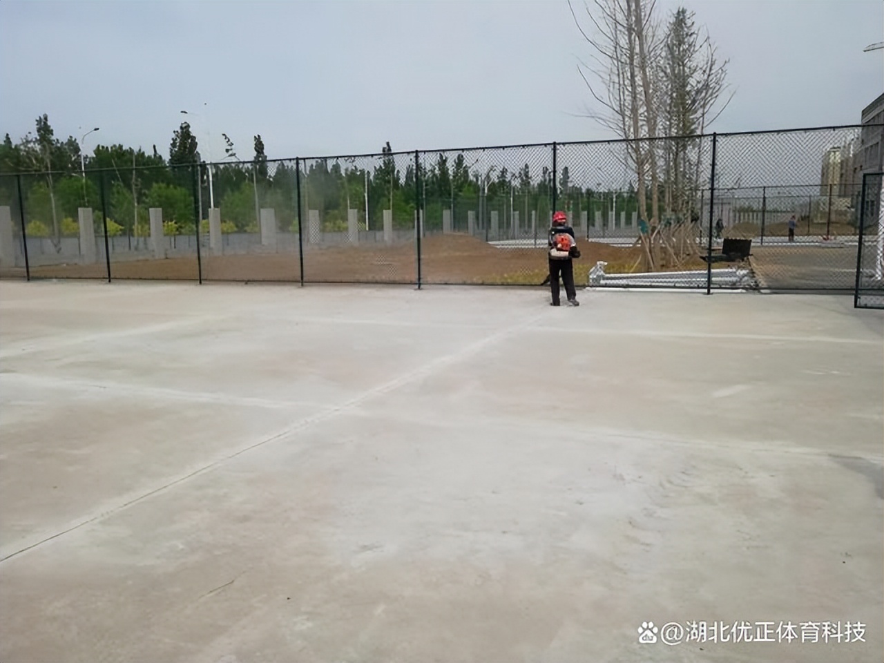 南昌硅pu塑胶篮球场多少钱,正规硅pu篮球场施工全过程