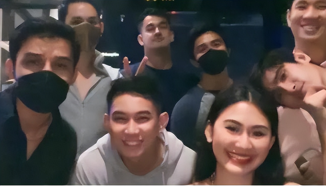 23岁空姐和11名男子跨年聚会后，被发现死于酒店浴缸，死因为何？