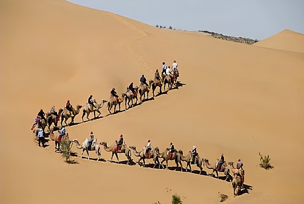 9成人都不知道的内蒙漠南神秘之旅丨沙漠迪士尼+外星球+骑马