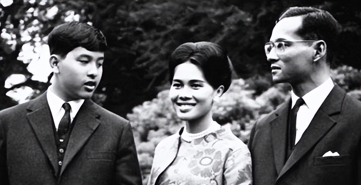 泰王玛哈夫妇最新消息,泰王玛哈奇葩作风