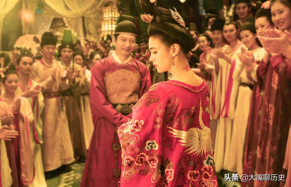 唐玄宗最爱的女人杨玉环,一骑红尘妃子笑跟李白有什么关系