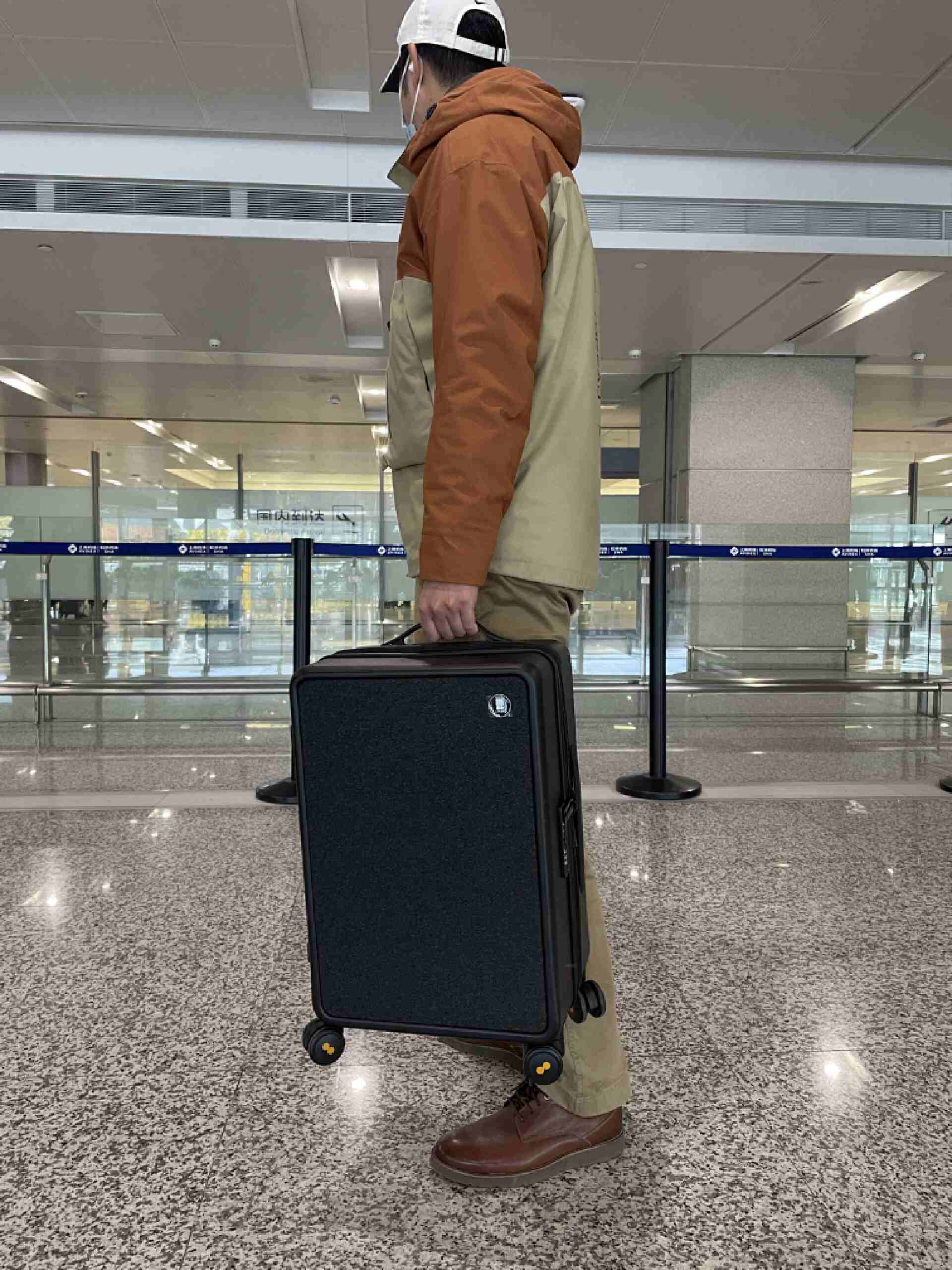 身高1米9也能HOLD住的差旅搭档——地平线8号城市脉搏拉杆箱