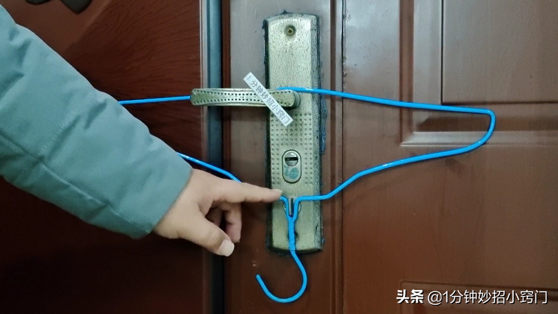 门把手放个衣架,门把上放衣架效果图