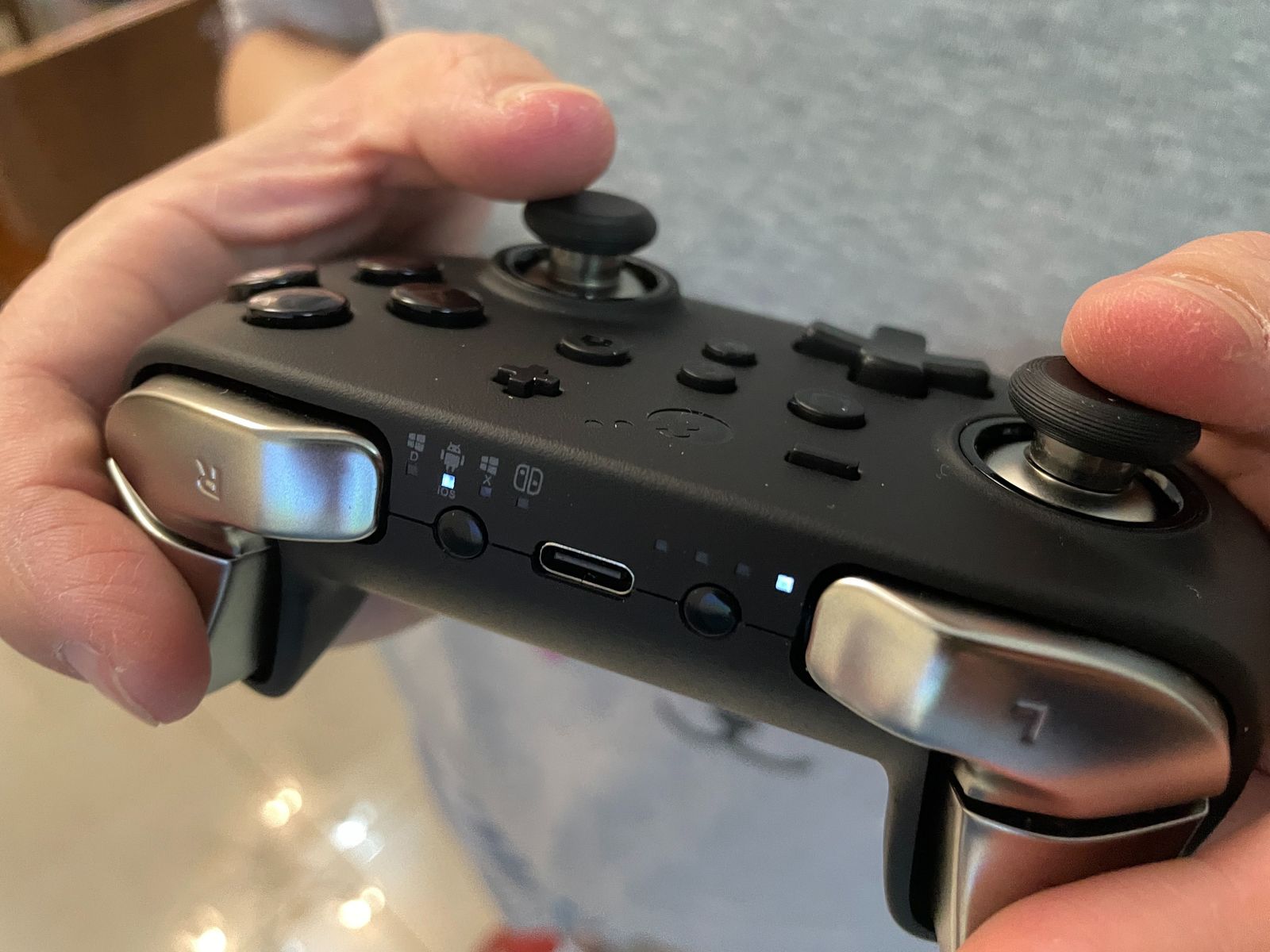 谷粒金刚2pro手柄连switch,谷粒金刚2PRO游戏手柄