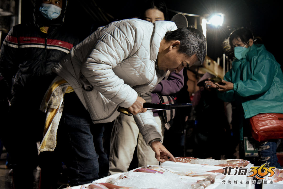 凌晨三点半直播的人,凌晨三四点都有人在直播带货