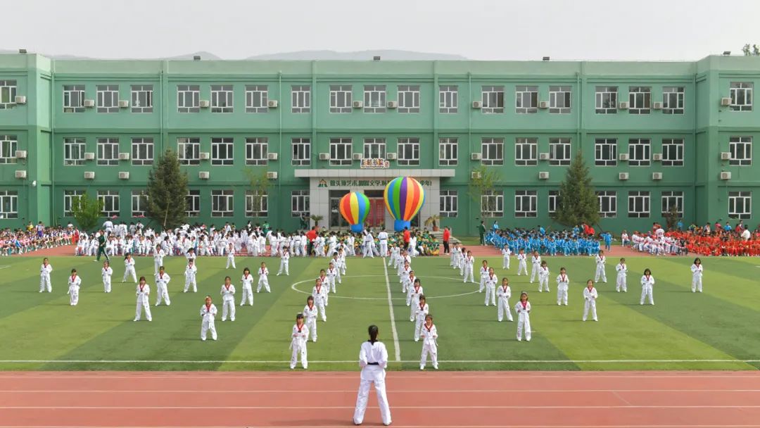 两千学生霸气登场的中杉金杉树体育节！泰酷辣！
