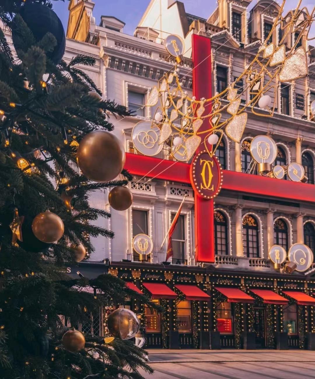 奢侈品秀场设计经典,奢侈品门店圣诞装扮