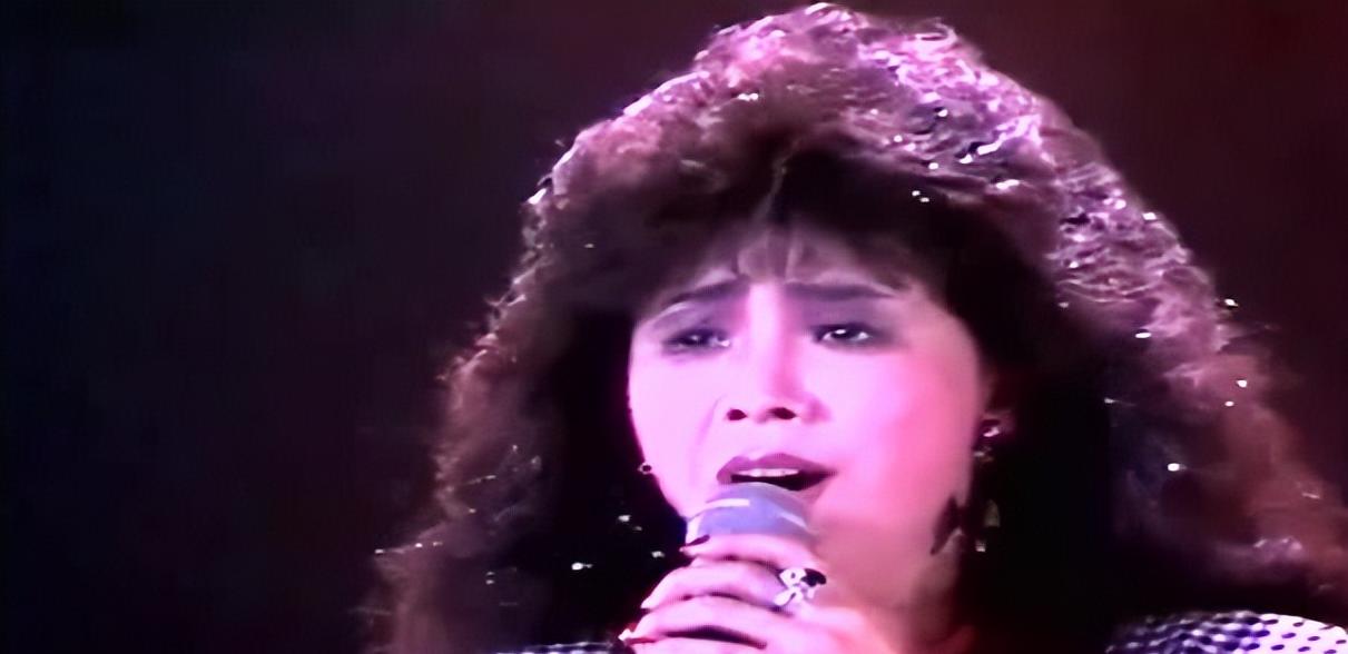 *星艳**出家当尼姑，称看小电影不如自己演，犀利点评林志玲是小黑枣