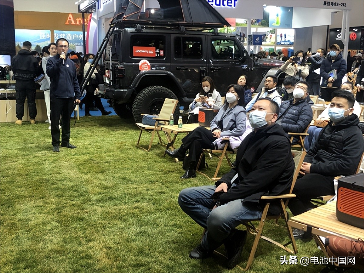 抢眼ISPO现场：Jackery电小二光充户外电源3000Pro国内首秀