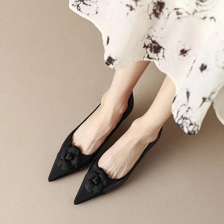 高跟鞋山茶花优雅,一朵茶花