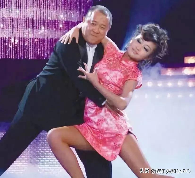 曾志伟为啥是港圈掌门人,曾志伟履历