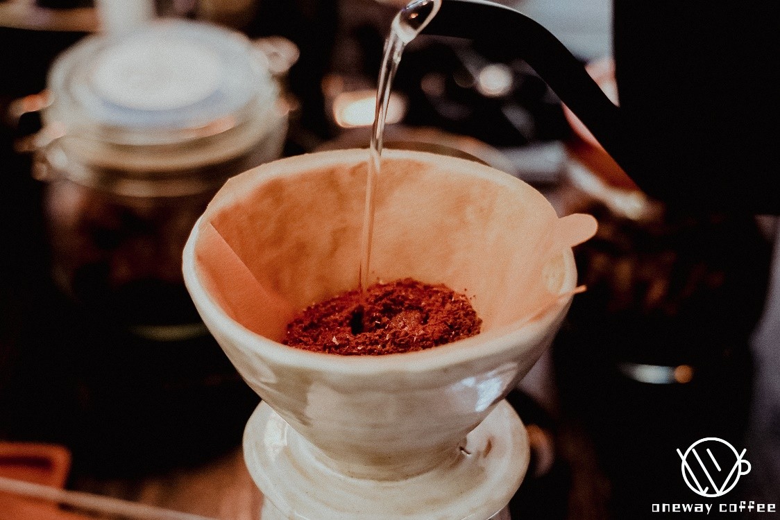 单向道咖啡,单向行驶一直往前走吗