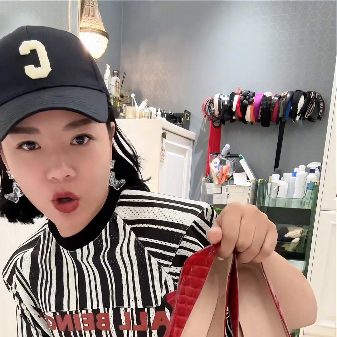 夏天要到了感觉没有衣服穿了图片,夏天到了衣服又没了