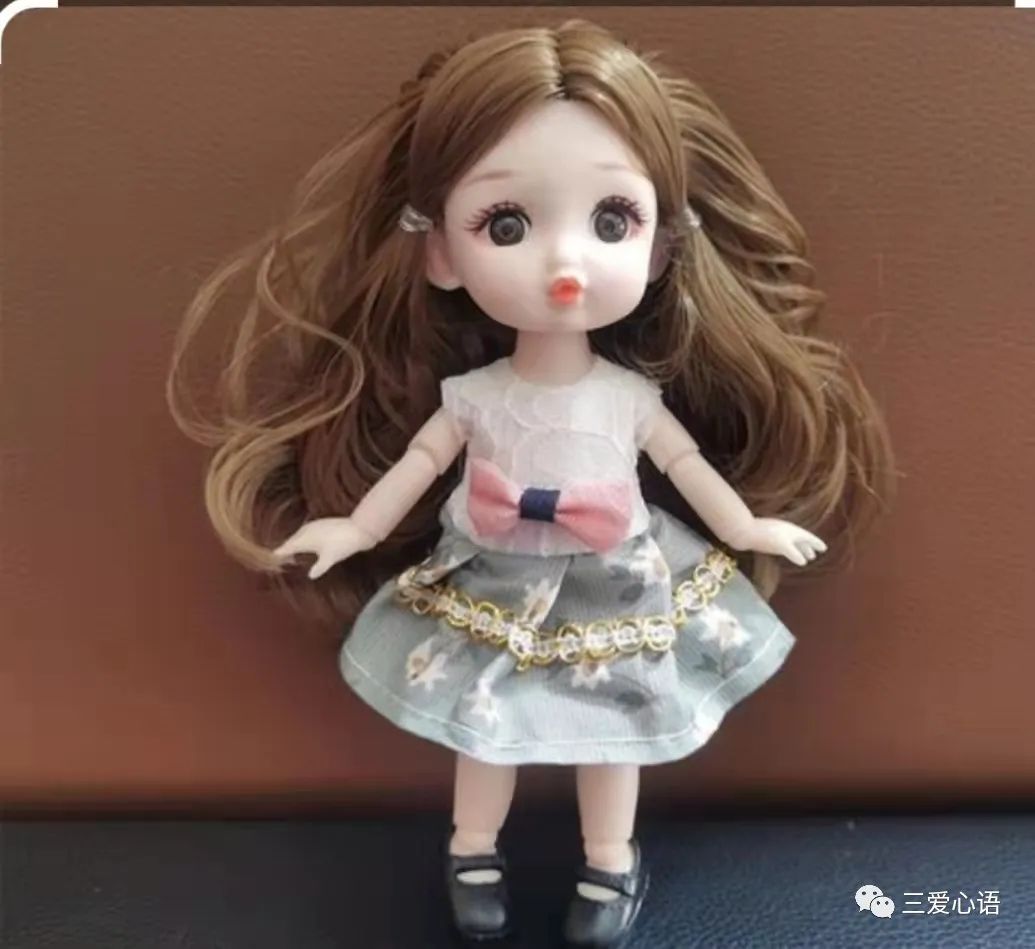 女友是人偶的动漫,女朋友真实的样子卡通