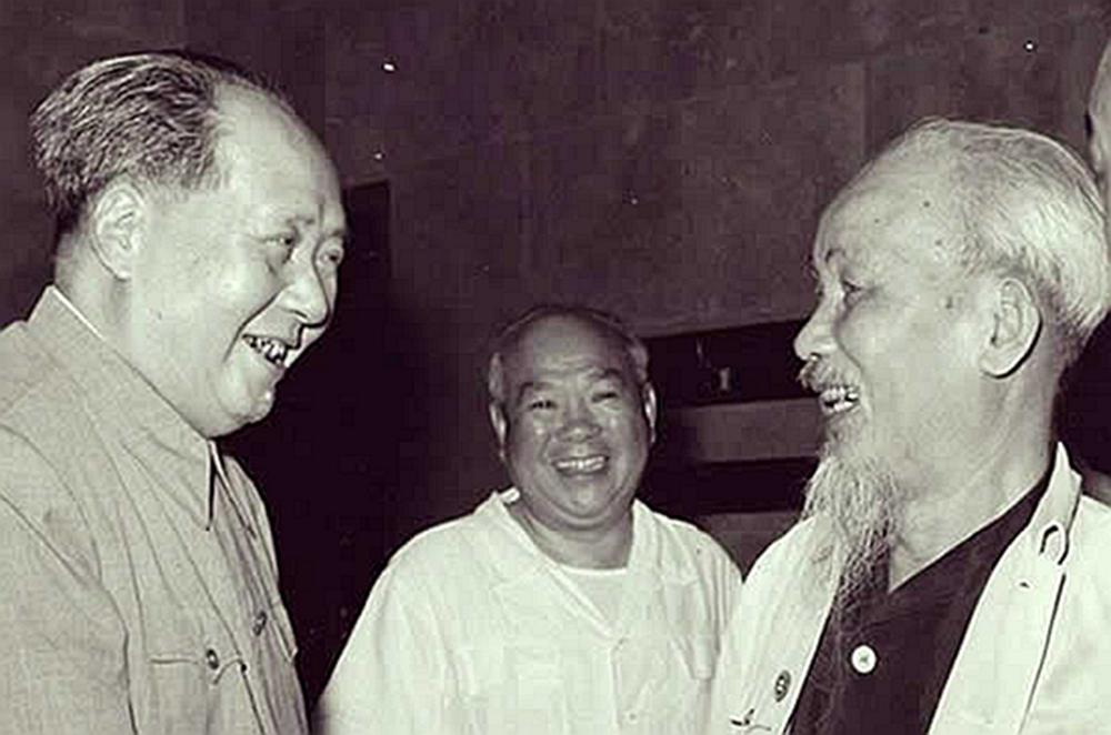 毛主席视察杭州,市委书记却“摆官架子”不迎接,江华有何来头?