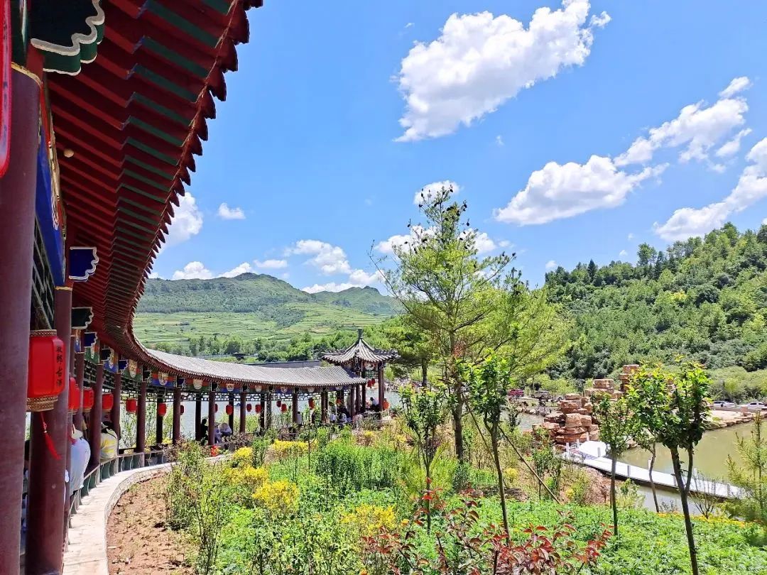 遇见20岁的男孩,遇见20年前的人