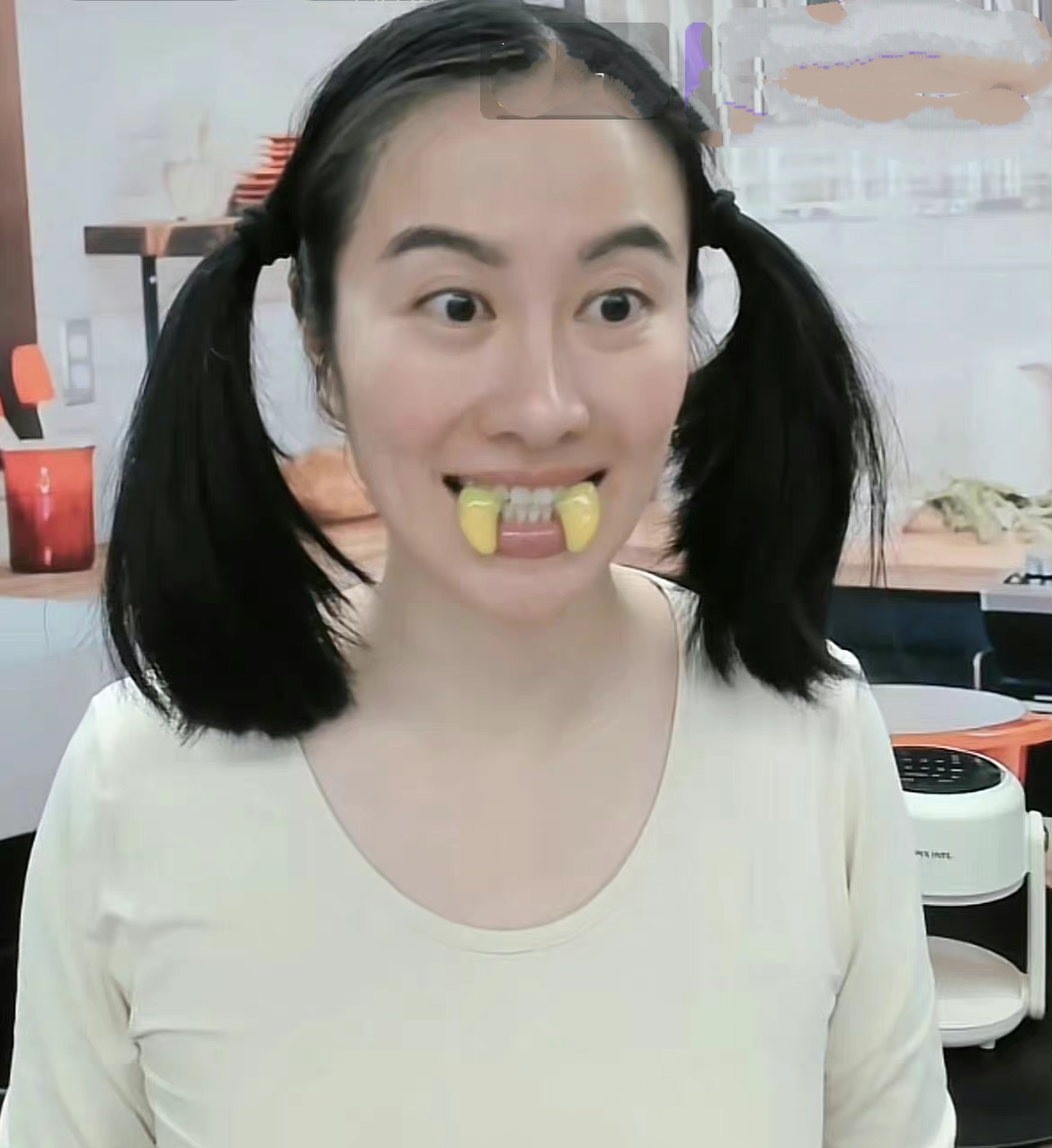 张俪直播带货剃须刀,张俪带货的包