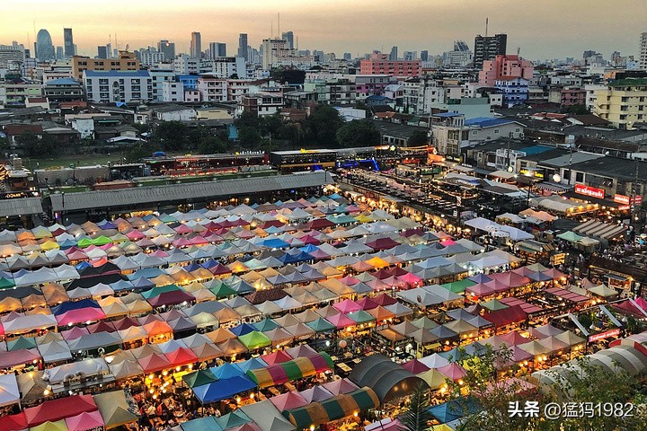 为什么中国人都愿意去泰国,中国人为什么喜欢去泰国日本旅游