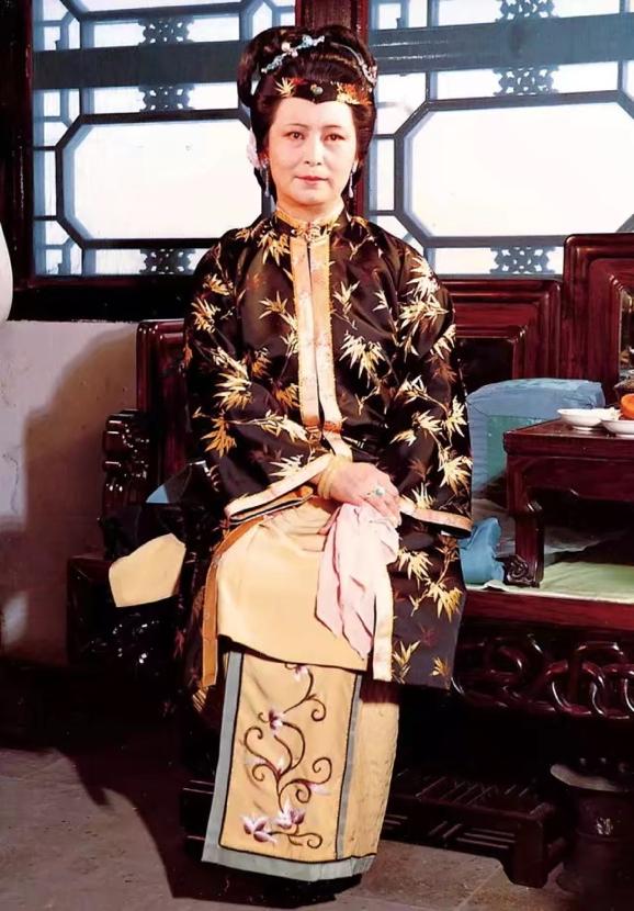 抄检大观园结果如何,抄检大观园的深层原因是什么