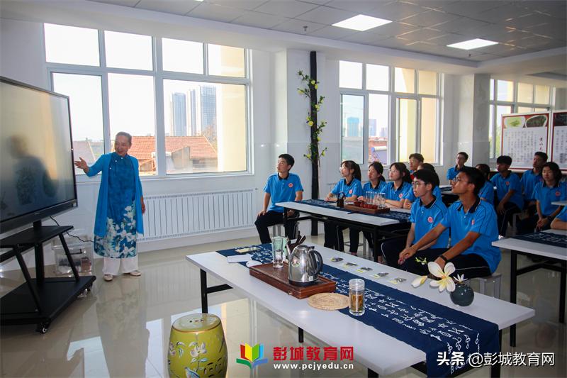 鍚嶅笀浜戦泦,鍚嶅笀鑽熻悆甯堣祫闆勫帤