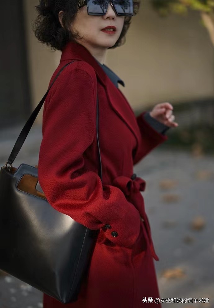 冬天怎么挑选衣服,冬天大衣什么颜色好看