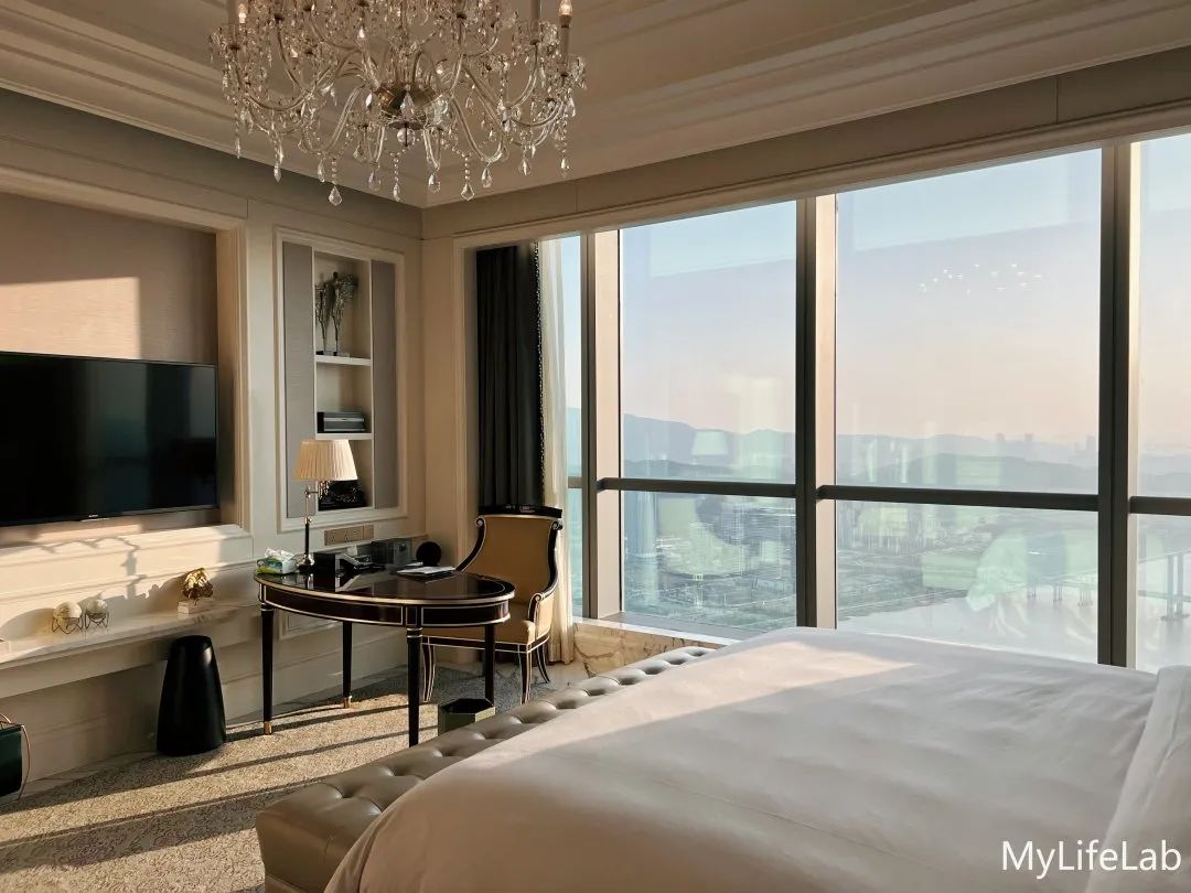 在3000+一晚的酒店吃泡面，澳门半日游耗尽电量...这个春节不一般