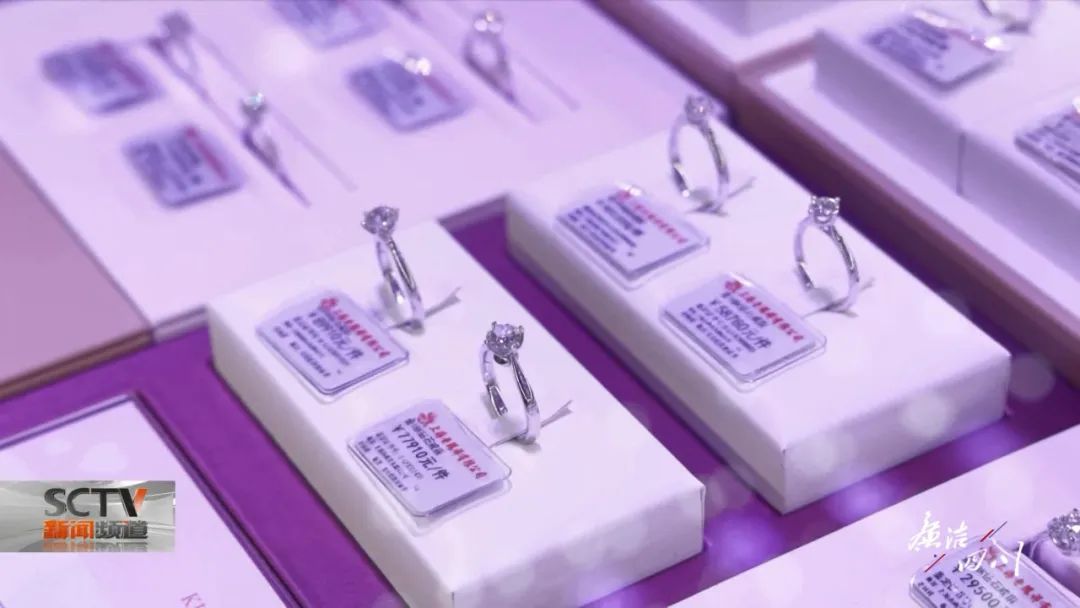 女会计的画皮,女会计的画皮人生完整