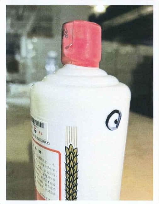 食品安全宣传周|“打孔酒”“撕帽酒”？这个团伙6人被起诉！