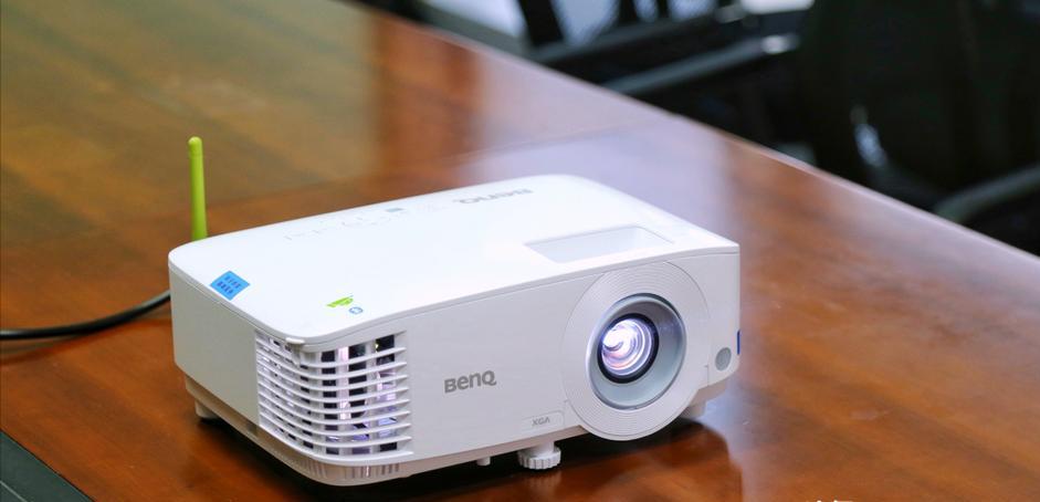 不交费新闻联播都看不了？人民日报发文，揭开了电视厂商的遮羞布