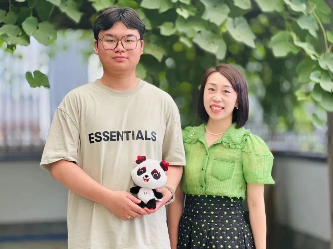 很燃很提气！乐山青年音乐人领衔制作的这首歌曲全球首发