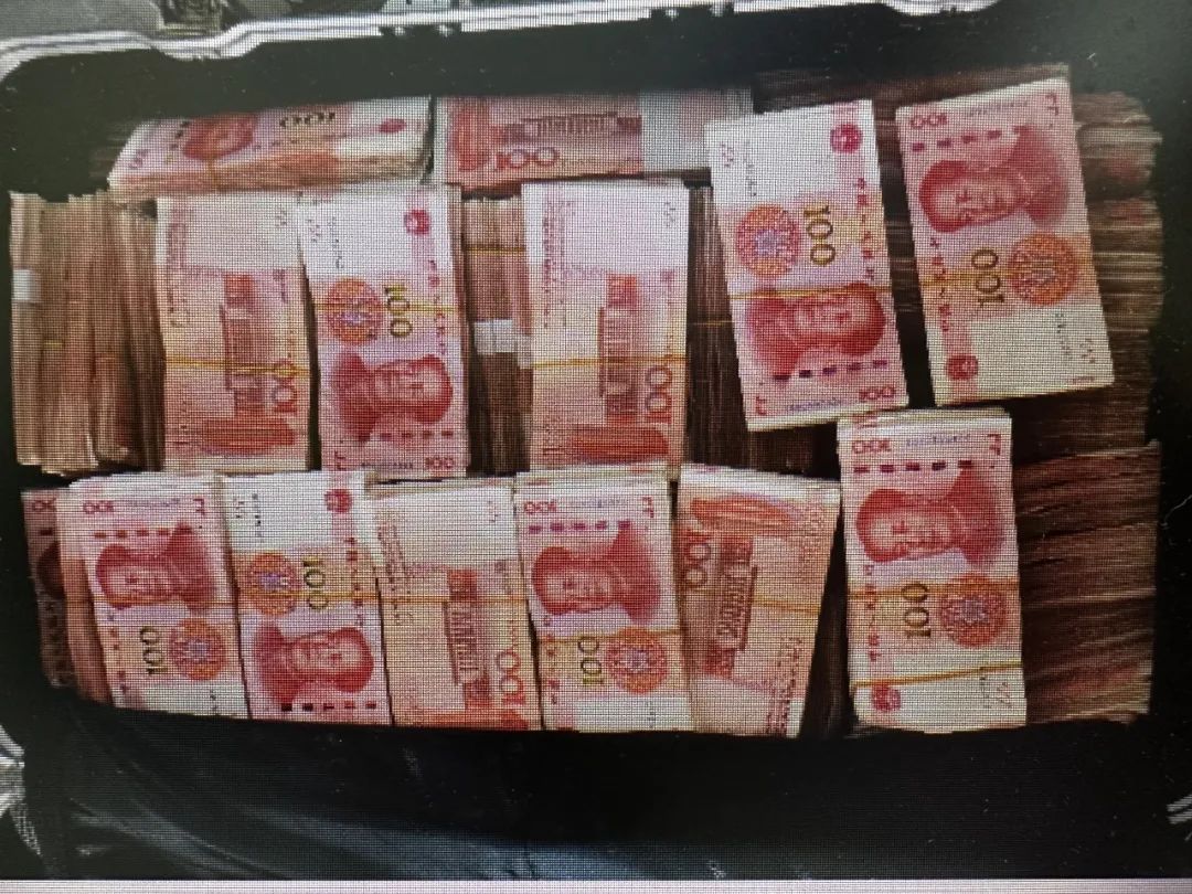 把别人的信息出卖给同行,荐股诈骗团伙现场