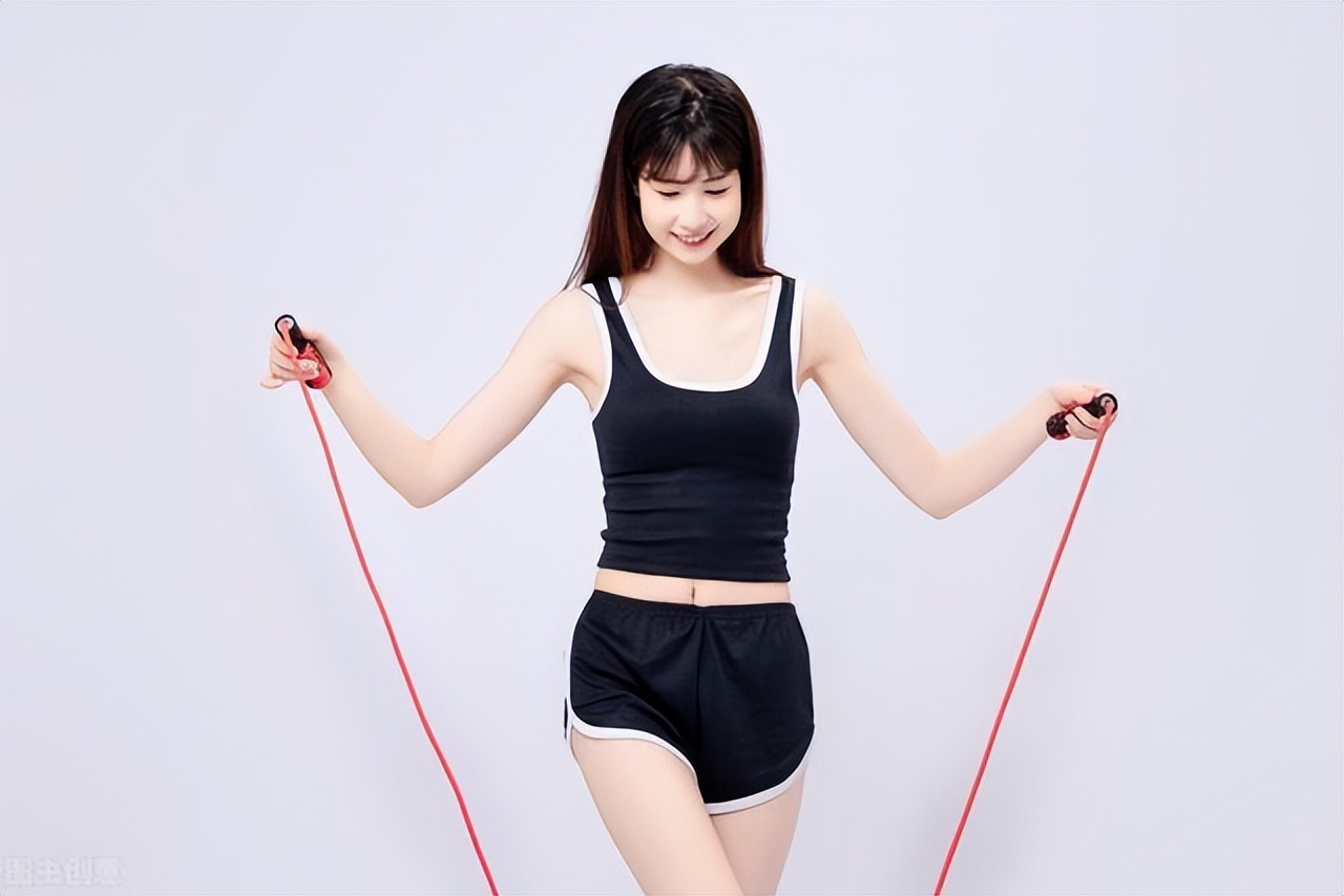 跳绳减肥要跳多少分钟才有效,一天跳6000跳绳半个月能减肥多少