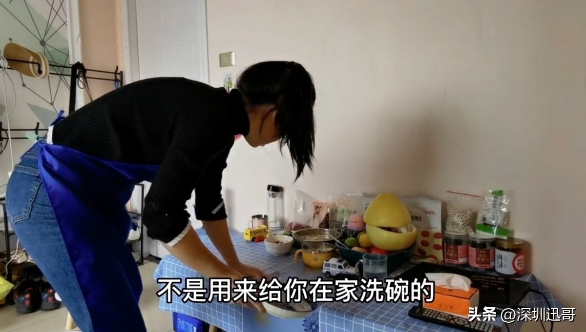 老公的女闺蜜找他借钱,老公女性朋友总是找他借钱