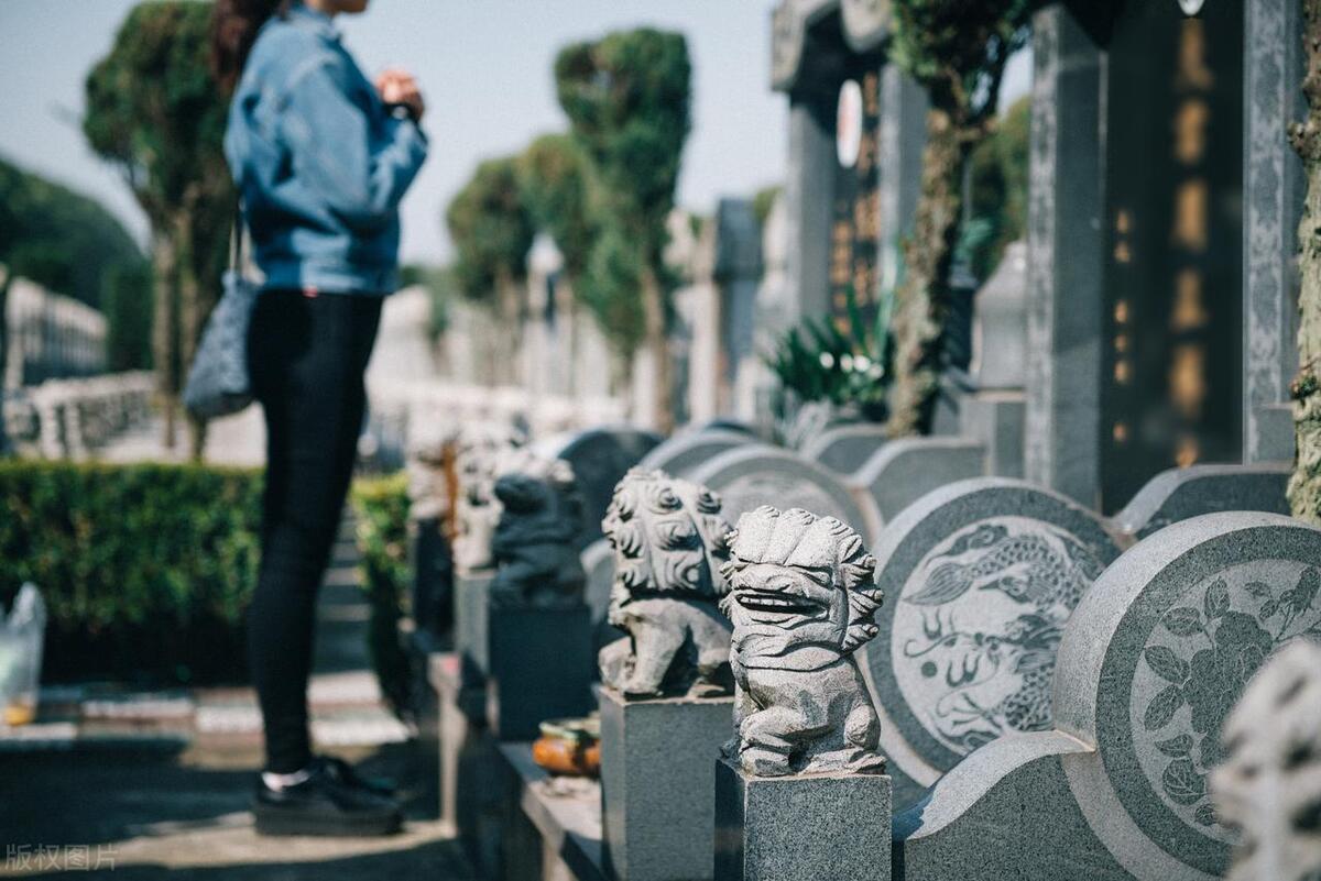 史上最奇葩赚钱方法,稀奇古怪的赚钱门道